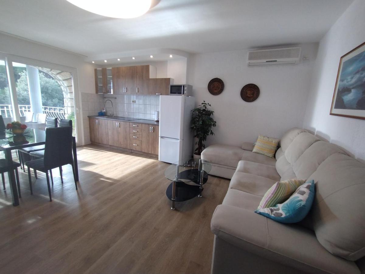 Apartments Ana - Ρόβινι Εξωτερικό φωτογραφία