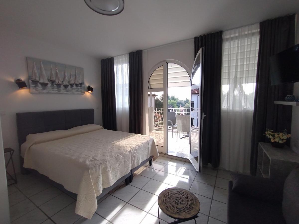 Apartments Ana - Ρόβινι Δωμάτιο φωτογραφία