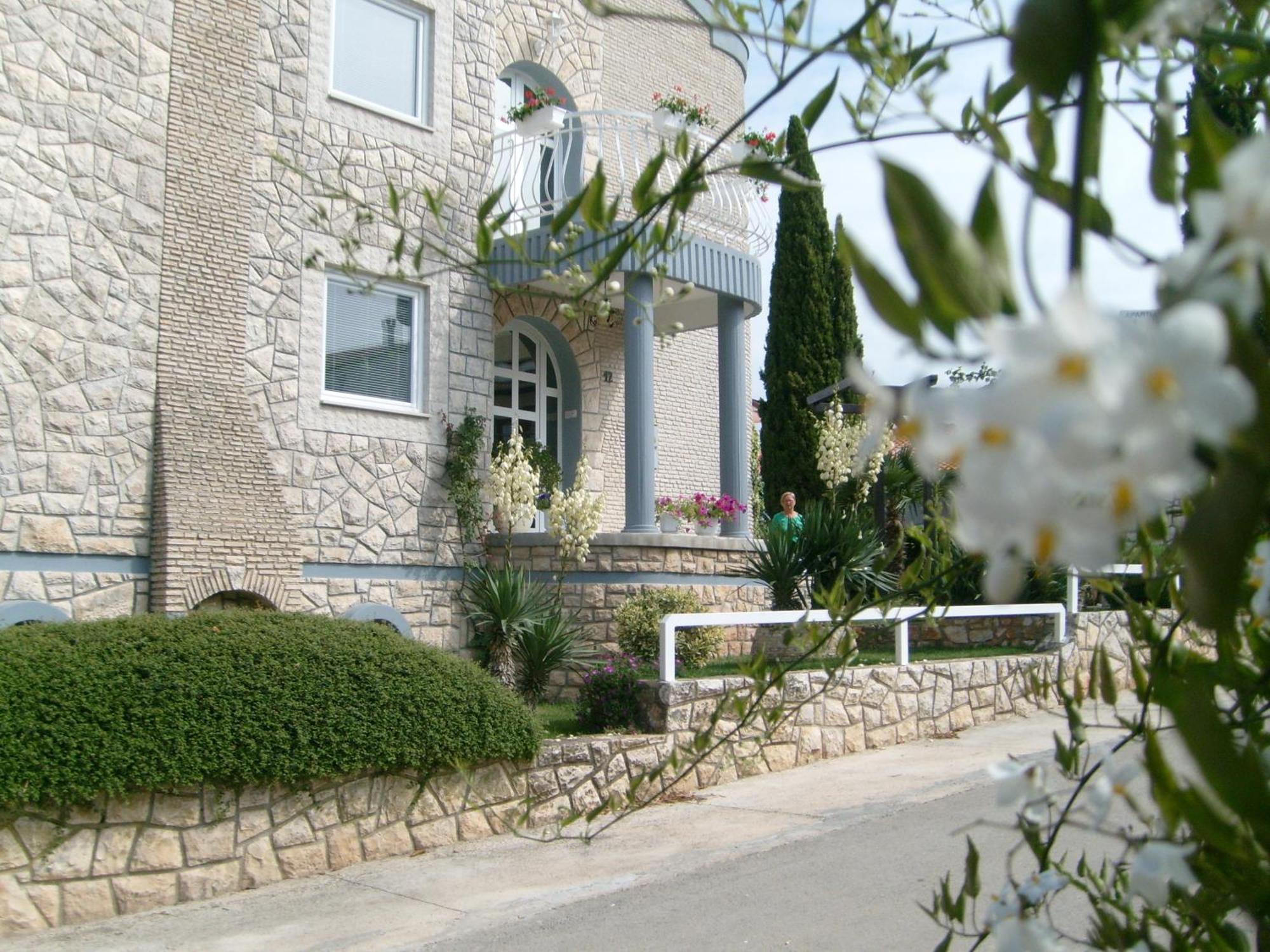 Apartments Ana - Ρόβινι Εξωτερικό φωτογραφία