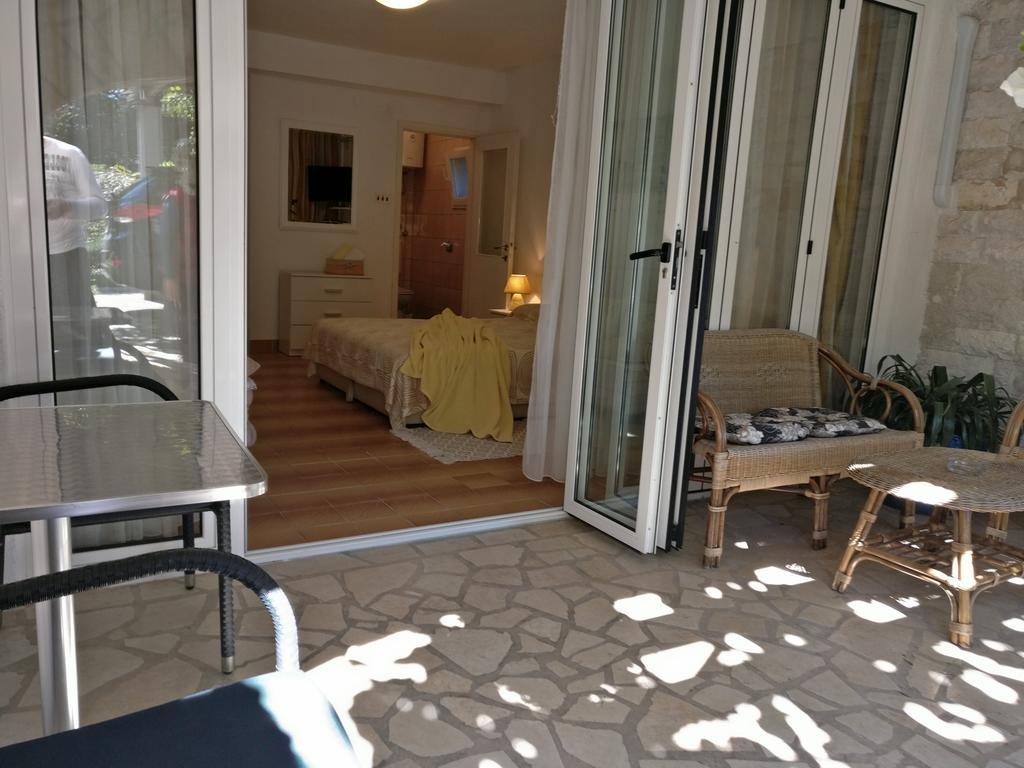 Apartments Ana - Ρόβινι Εξωτερικό φωτογραφία