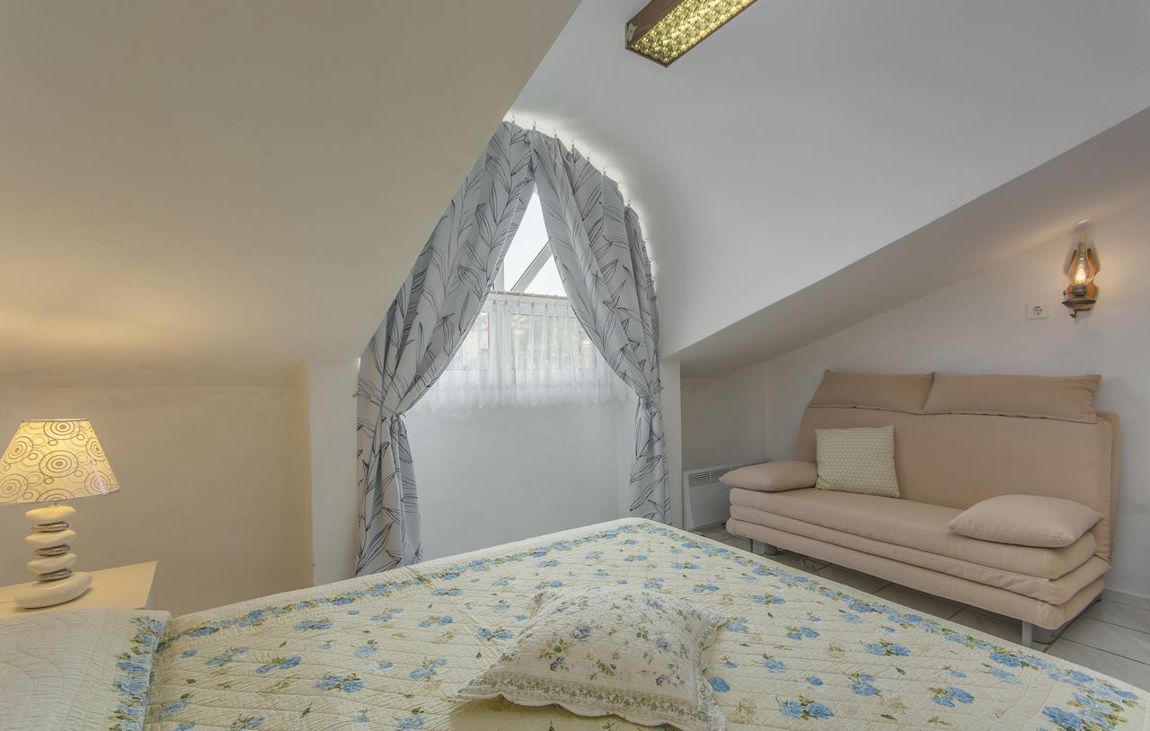 Apartments Ana - Ρόβινι Εξωτερικό φωτογραφία